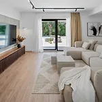 Aria Relax Your Private Oasis In Village Vila *