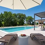 Aria Relax Your Private Oasis In Village Vila