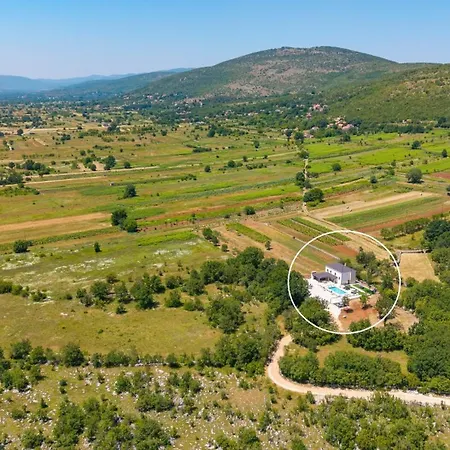New! Aria Relax - Your Private Oasis In Village Vila