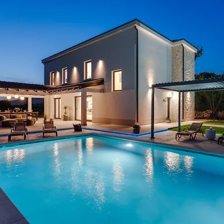 Aria Relax Your Private Oasis In Village Villa Bisko