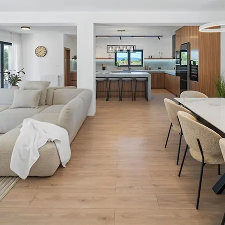 New! Aria Relax - Your Private Oasis In Village Vila Bisko